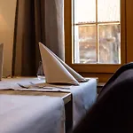 & Restaurant Baeren ホテル