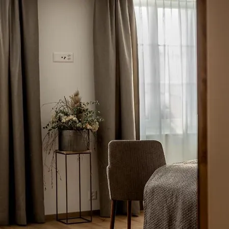 & Restaurant Baeren ホテル Niederbipp