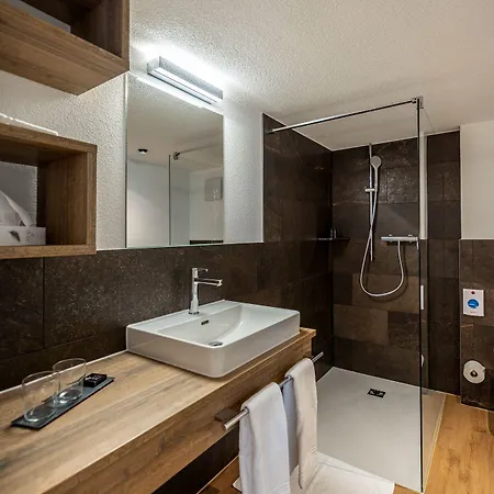 & Restaurant Baeren ホテル 3*